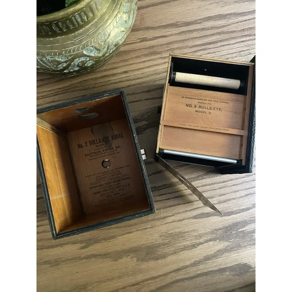 Antique 1800s Kodak No. 2 Bullseye Model D Box Camera Wood Working Shutter